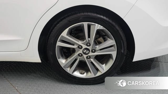 Hyundai Avante AD id 4596396 из Кореи 13