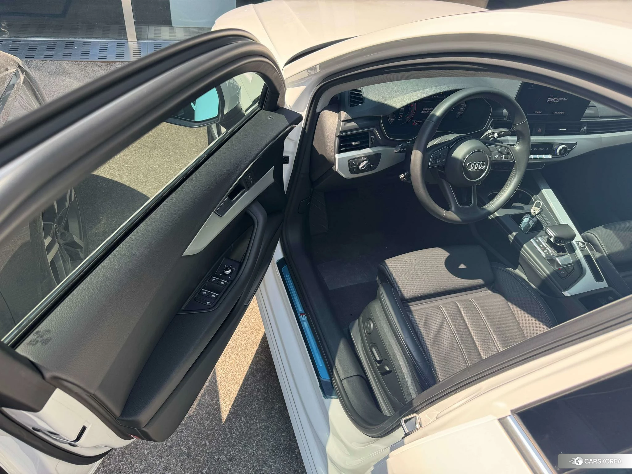 Audi A4L id 4455153 из Китая 13