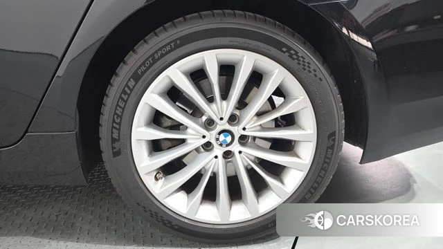 BMW 5 Series (G30) id 4401808 из Кореи 13