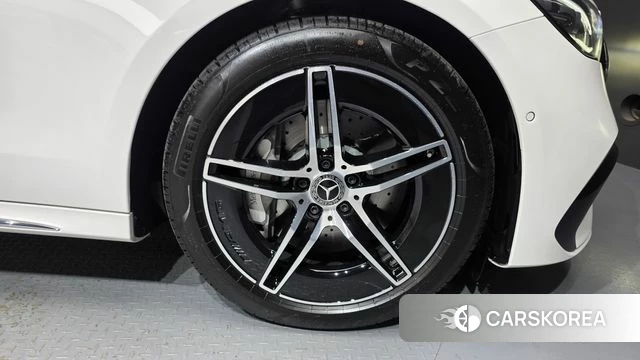 Mercedes-Benz E-Class W214 id 4879359 из Кореи 13