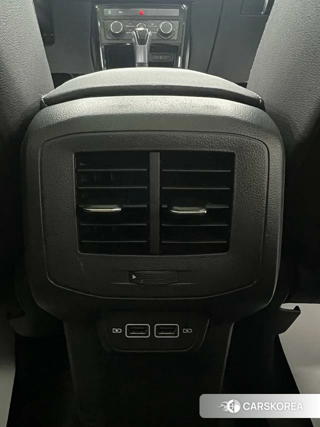 Volkswagen Exploring the shadow id 4218729 из Китая 13