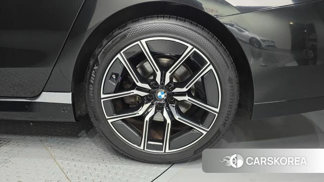 BMW 7 Series (G70) id 4623585 из Кореи 13