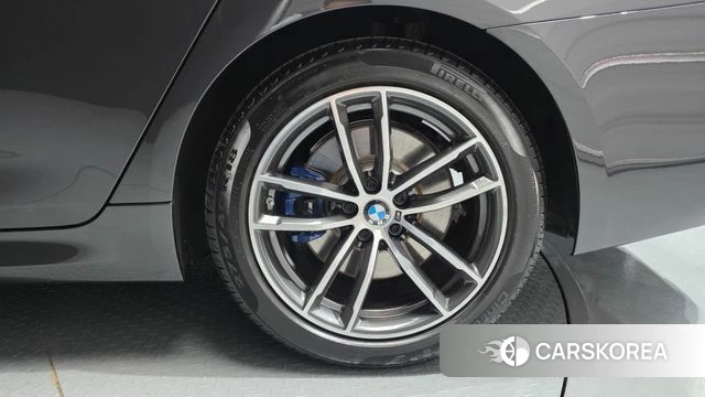 BMW 5 Series (G30) id 4323082 из Кореи 13
