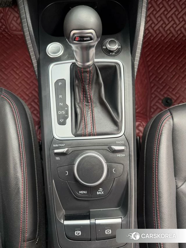 Audi Q2L id 4307560 из Китая 13