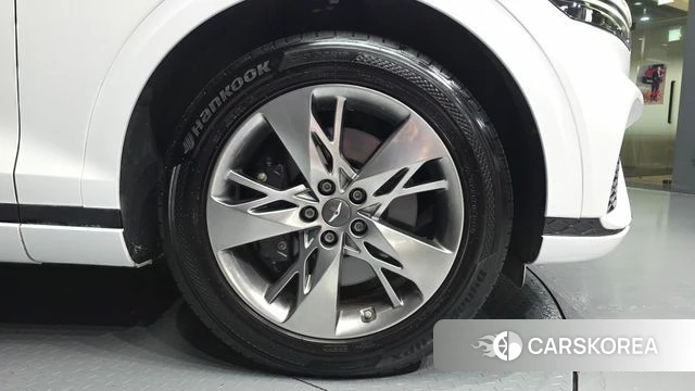 Genesis GV70 id 4717000 из Кореи 13