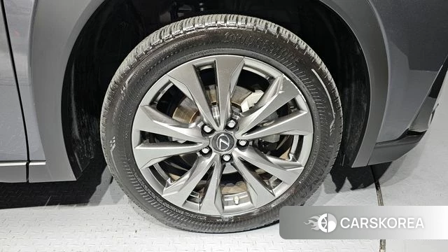 Lexus UX250h id 4388389 из Кореи 13