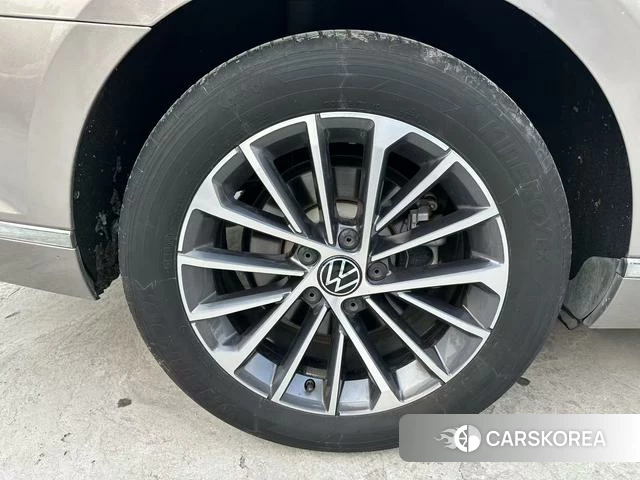Volkswagen Magotan id 3993370 из Китая 13