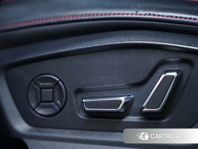 Audi RS Q8 id 4258550 из Китая 13