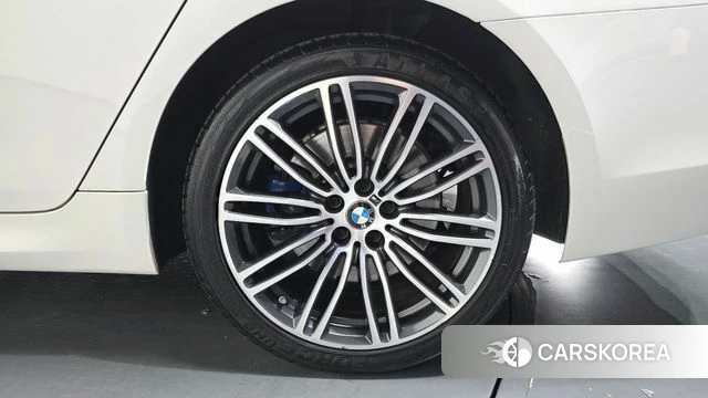 BMW 5 Series (G30) id 4389833 из Кореи 13