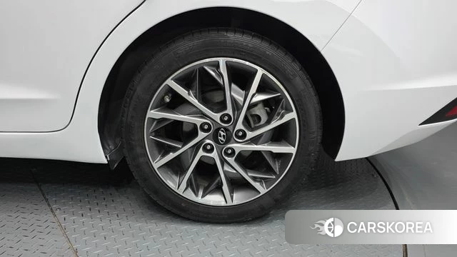 Hyundai The New Avante AD id 4502173 из Кореи 13
