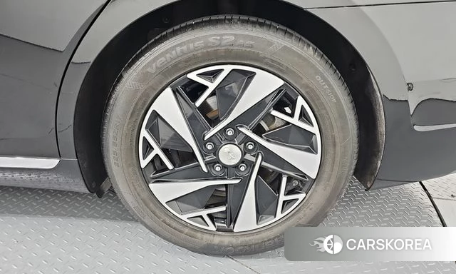 Hyundai The New Grandeur IG Hybrid id 4936983 из Кореи 13