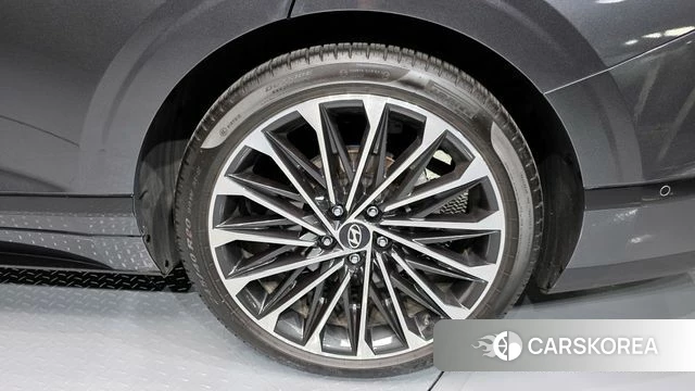 Hyundai Grandeur Hybrid (GN7) id 4186225 из Кореи 13