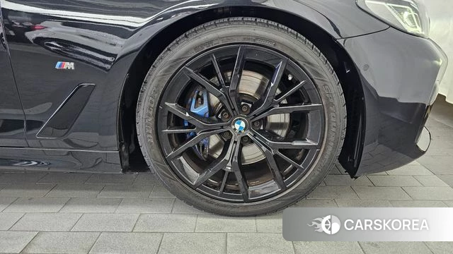 BMW 5 Series (G30) id 4624942 из Кореи 13