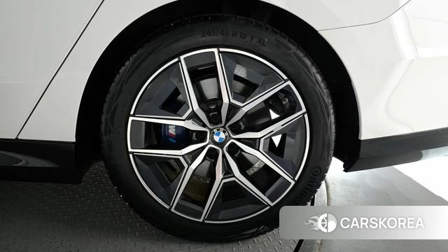 BMW 5 Series (G60) id 4280556 из Кореи 13