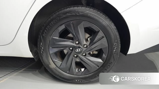 Hyundai Avante Hybrid (CN7) id 4688180 из Кореи 13