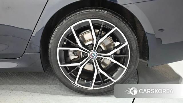 BMW 5 Series (G30) id 4662634 из Кореи 13