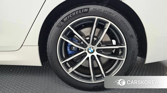 BMW 5 Series (G30) id 4783570 из Кореи 13