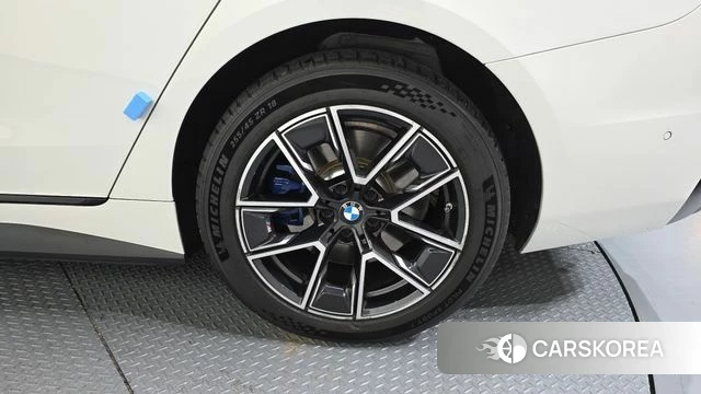 BMW i4 id 4349989 из Кореи 13