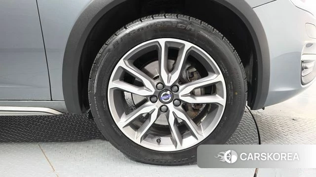 Volvo V60 Cross-Country id 4699024 из Кореи 13