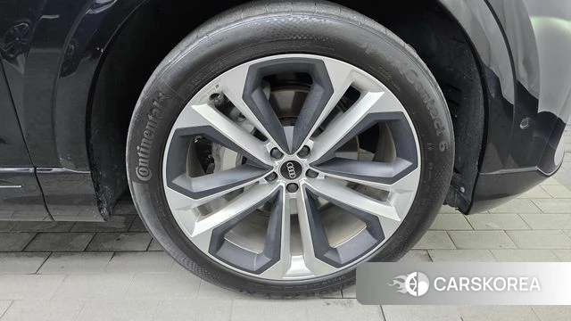 Audi Q8 (4M) id 4617508 из Кореи 13