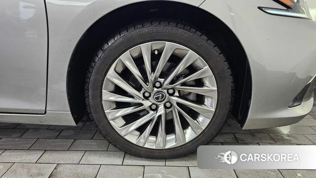Lexus ES300h 7th generation id 4754221 из Кореи 13