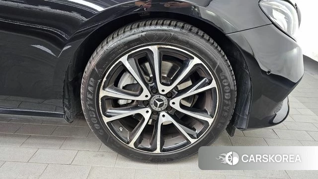 Mercedes-Benz E-Class W213 id 4196356 из Кореи 13