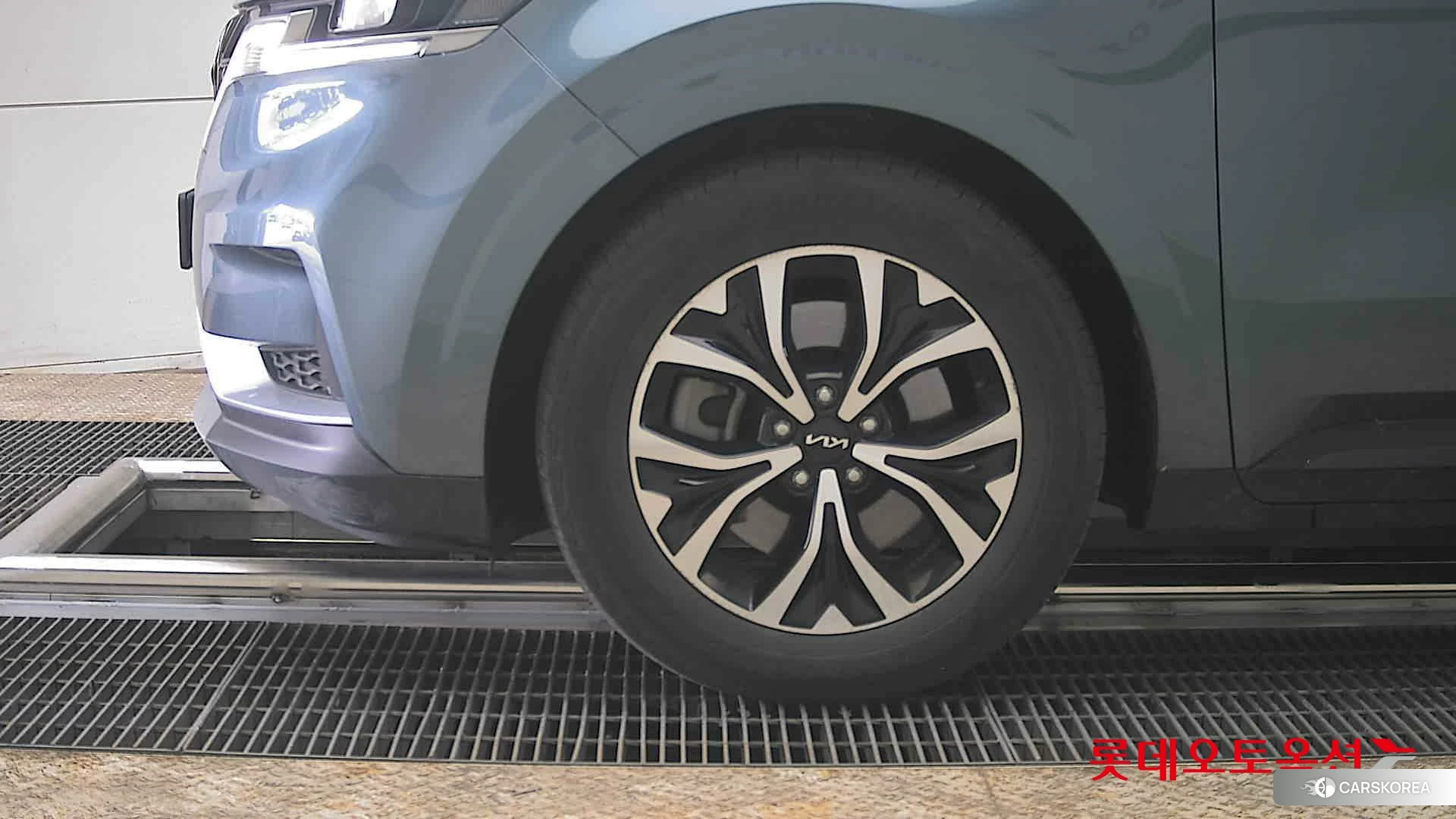 Kia Carnival id 3869418 из Кореи 13