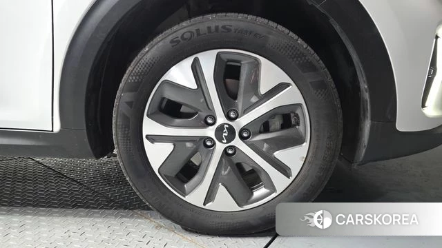 Kia Niro Plus id 4302647 из Кореи 13