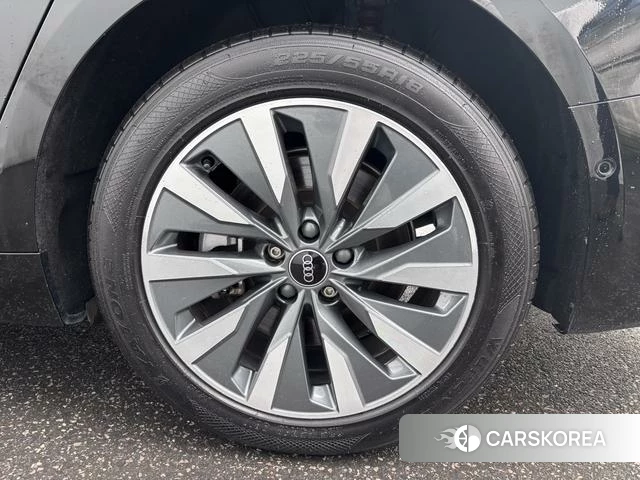 Audi A6L id 4273382 из Китая 13