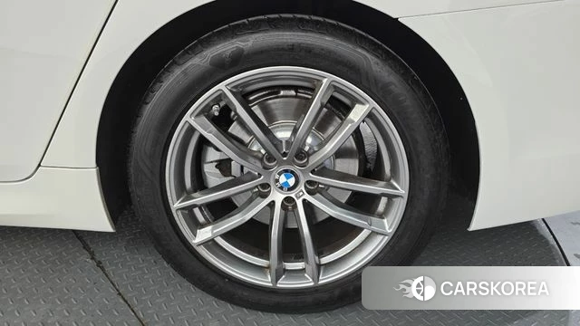 BMW 5 Series (G30) id 4458740 из Кореи 13