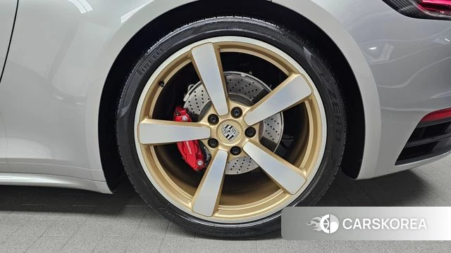 Porsche 911(992) id 4325031 из Кореи 13