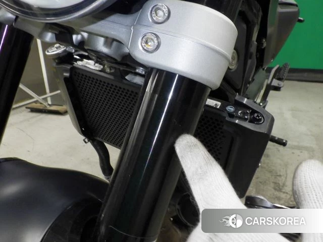 Husqvarna SVARTPILEN 401 id 3939697 из Японии 13