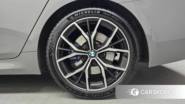 BMW 5 Series (G30) id 4871939 из Кореи 13
