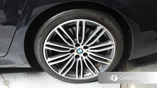 BMW 5 Series (G30) id 4384005 из Кореи 13