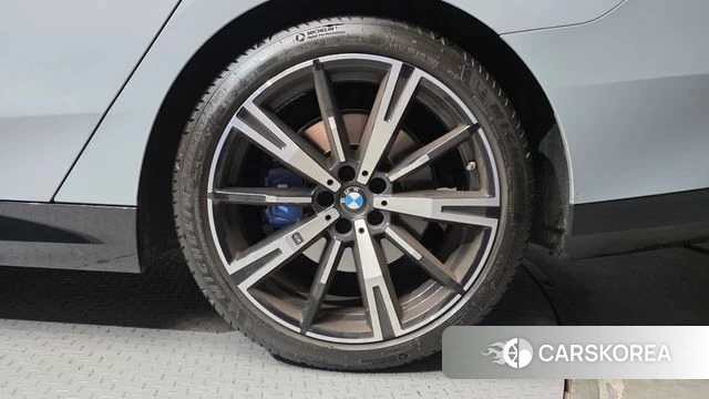 BMW 5 Series (G60) id 4427518 из Кореи 13
