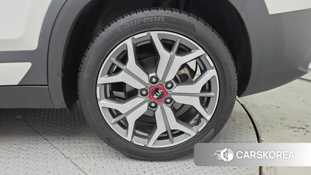 Kia Seltos id 4490576 из Кореи 13