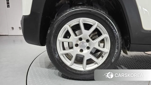 Jeep Renegade id 4331325 из Кореи 13
