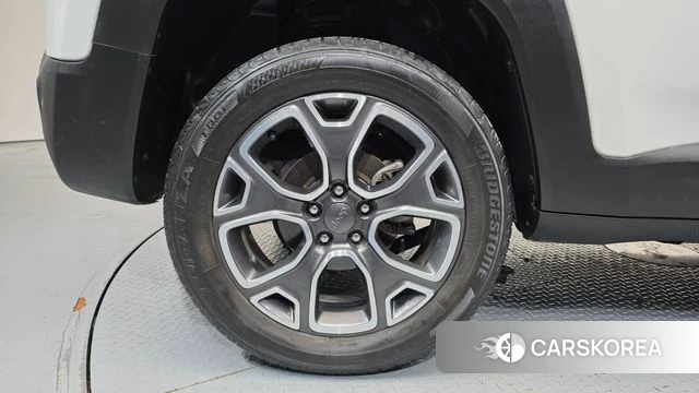 Jeep Renegade id 4430296 из Кореи 13