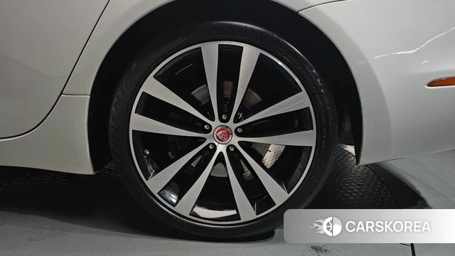 Jaguar All New XJ id 4325200 из Кореи 13