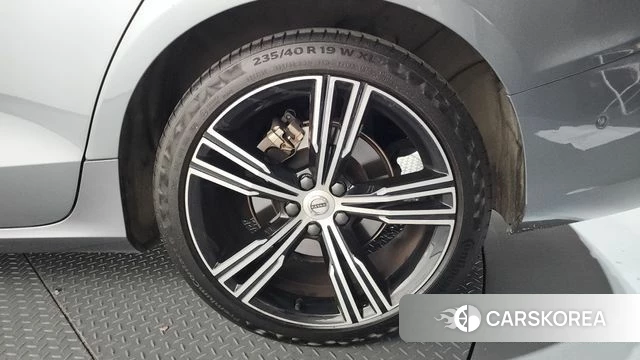 Volvo S60 3rd generation id 4636854 из Кореи 13