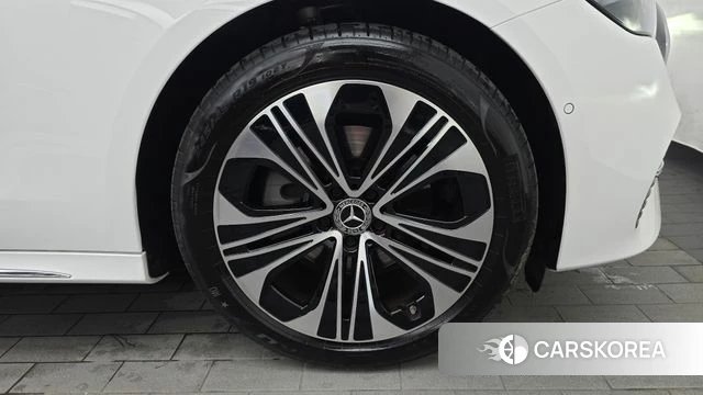 Mercedes-Benz E-Class W214 id 4578421 из Кореи 13