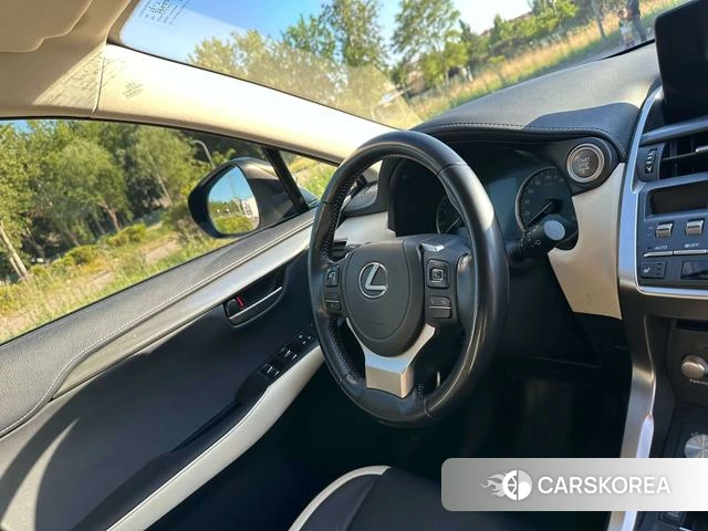 Lexus NX id 4291576 из Китая 13