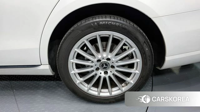 Mercedes-Benz E-Class W213 id 4224286 из Кореи 13