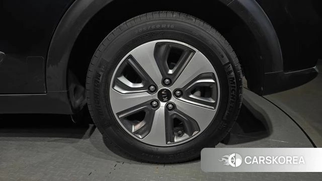 Kia Niro id 4595892 из Кореи 13