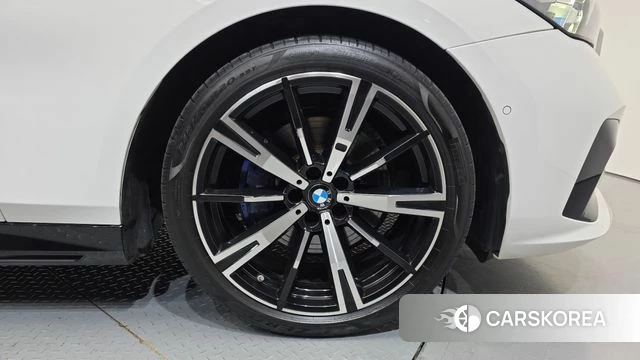 BMW 5 Series (G60) id 4540349 из Кореи 13