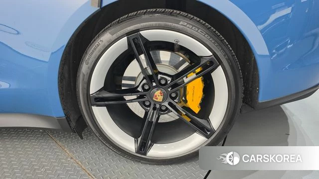 Porsche Taycan id 4872473 из Кореи 13