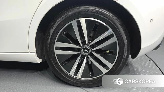 Mercedes-Benz A-Class W177 id 4317156 из Кореи 13
