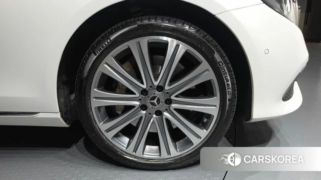 Mercedes-Benz E-Class W213 id 4232362 из Кореи 13