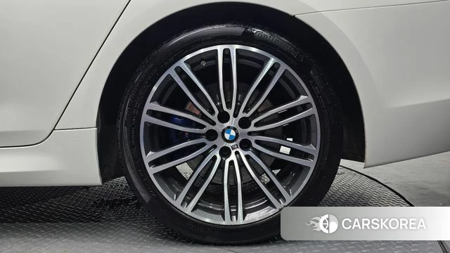 BMW 5 Series (G30) id 4836773 из Кореи 13
