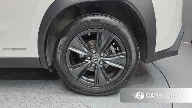 Lexus UX250h id 4458507 из Кореи 13